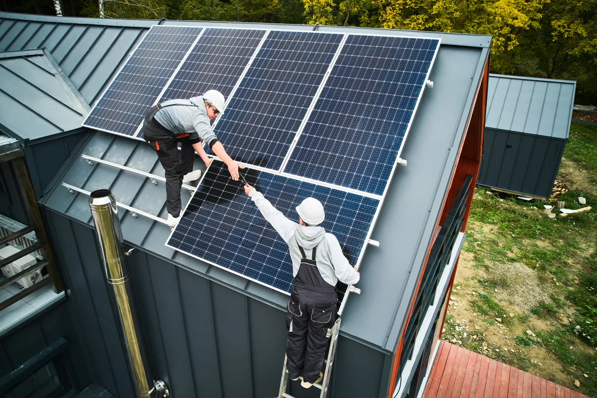Instalación de placas solares fotovoltaicas en tejado de Granollers